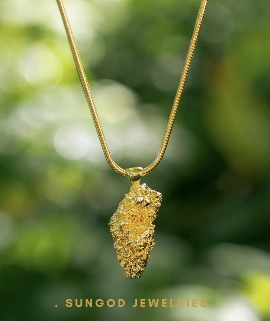 Cannabis bud Necklace (Pre-order)