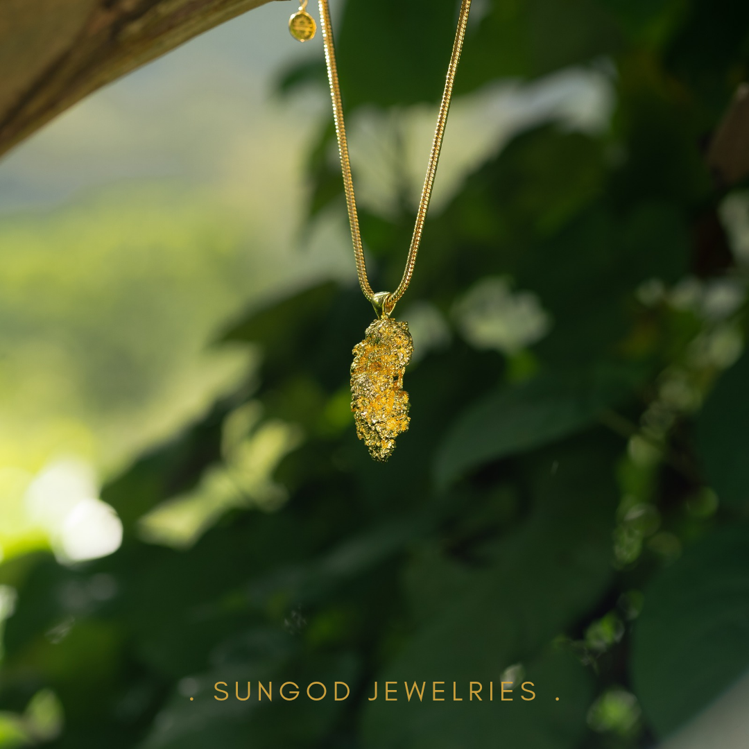 Cannabis bud Necklace (Pre-order)