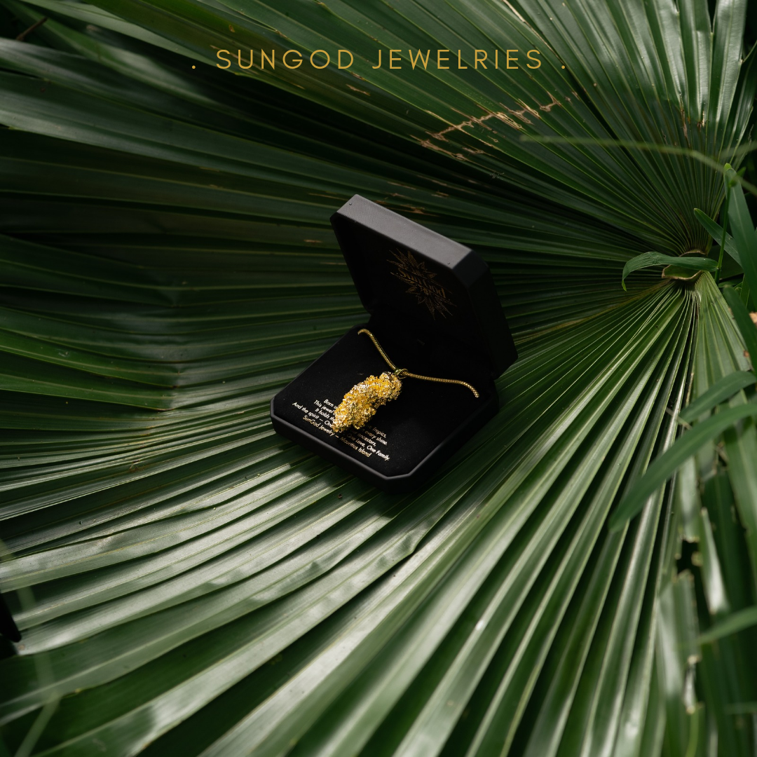 Cannabis bud Necklace (Pre-order)